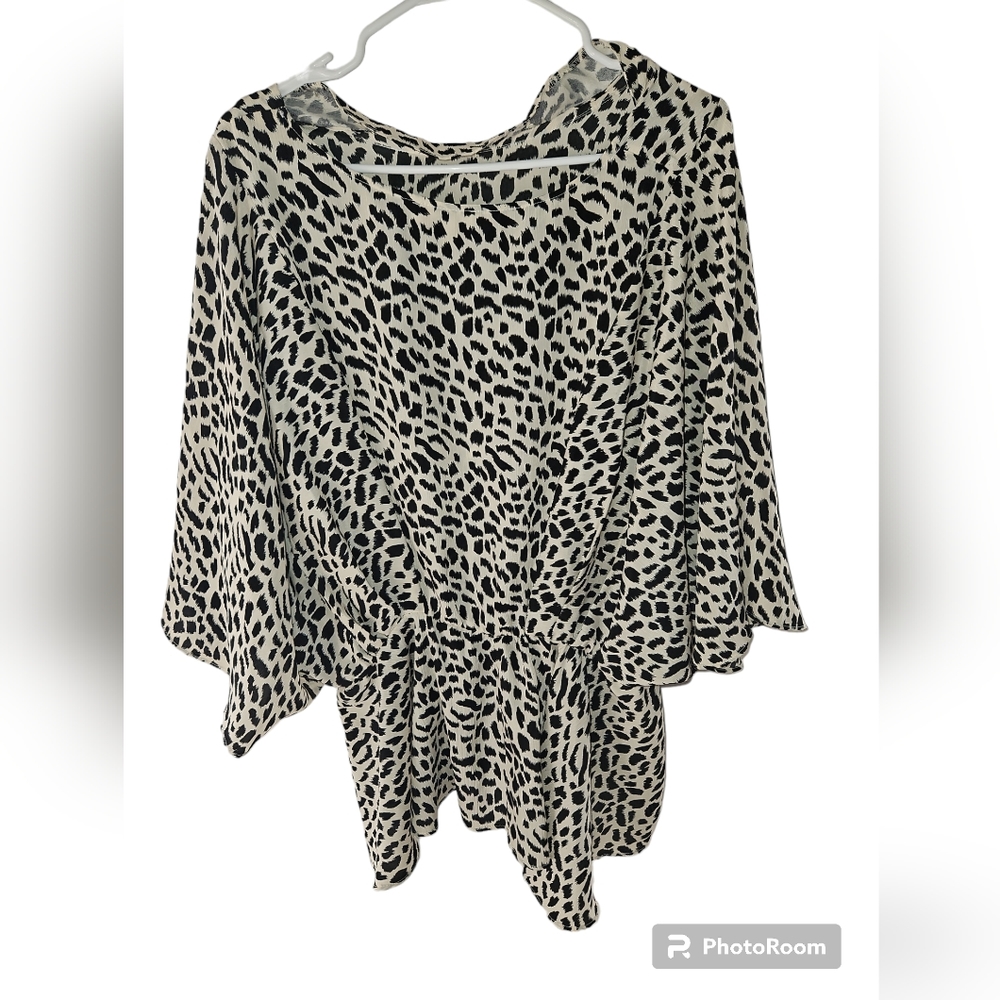 UMGEE Smocked High Low Ruffled Neck 1XL Top